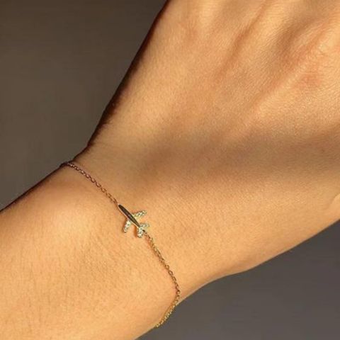 Airplane Silver Bracelet – Travel-Inspired Minimalist Jewelry